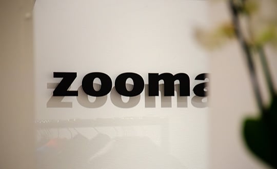 zooma-sign-2